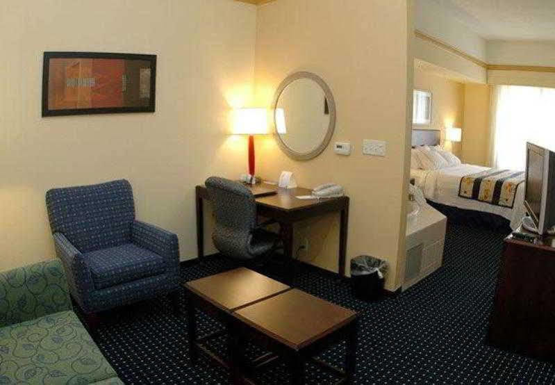 Springhill Suites By Marriott Grand Rapids Airport Southeast Cascade Exterior foto