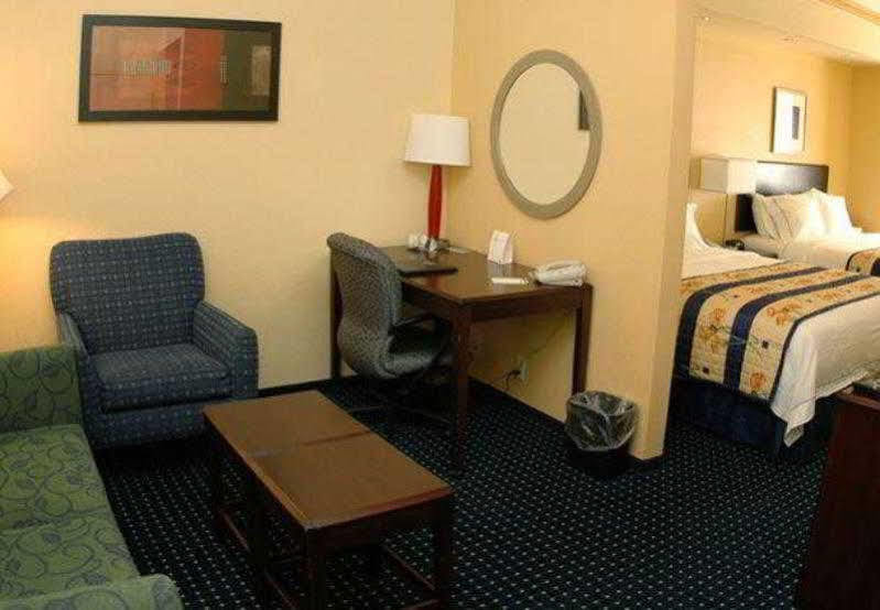 Springhill Suites By Marriott Grand Rapids Airport Southeast Cascade Exterior foto